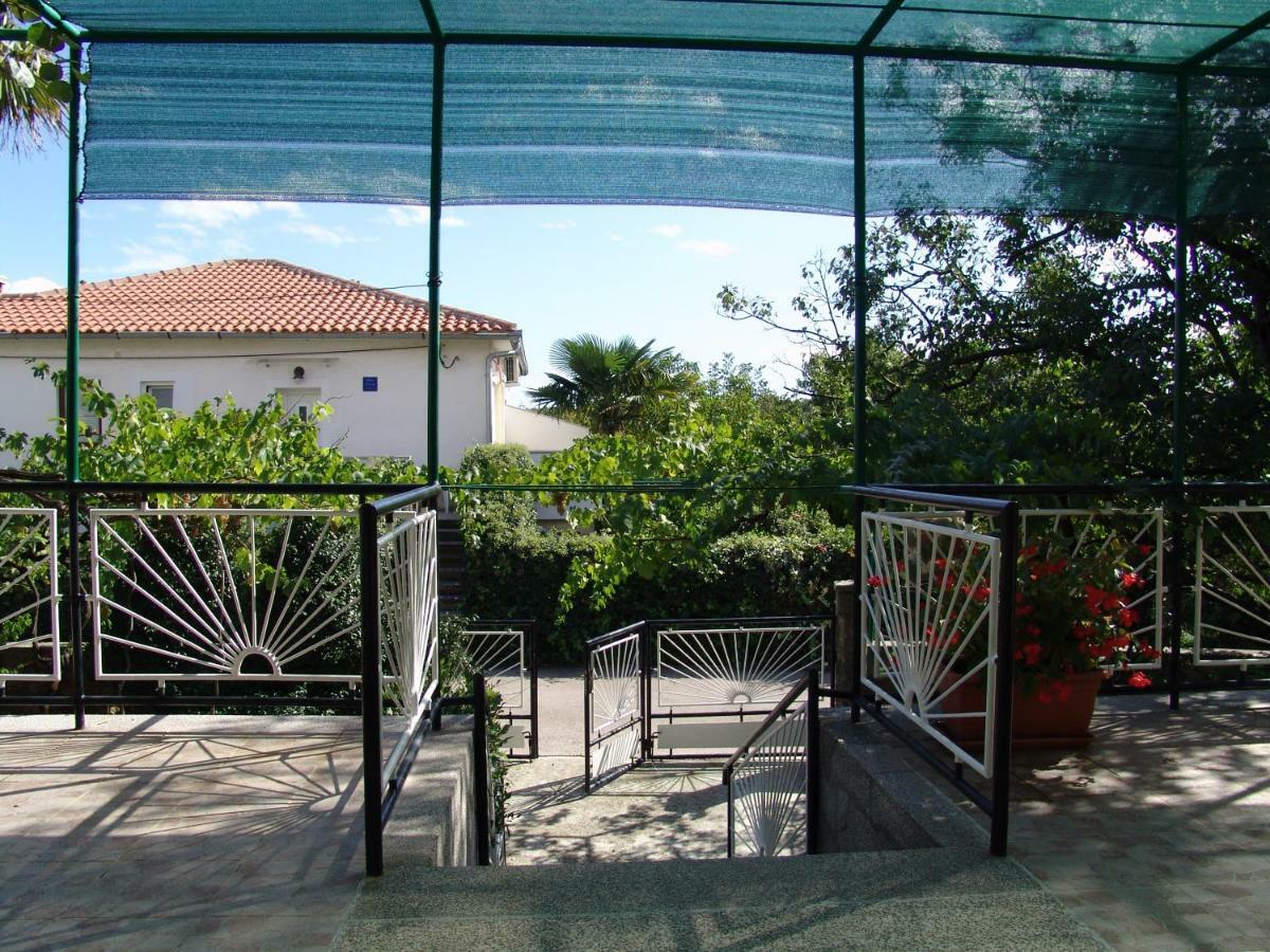Hotel Sobe Bozica Krk Town Exterior foto