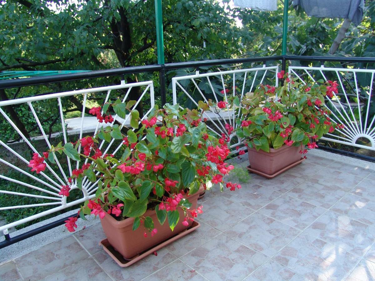 Hotel Sobe Bozica Krk Town Exterior foto
